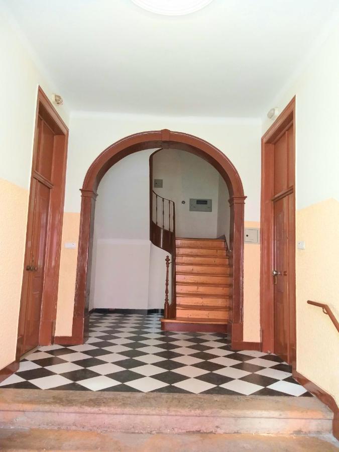 The Lisbon'S Light - Bed And Breakfast - Apartment Shared With The Hosts * Lisboa