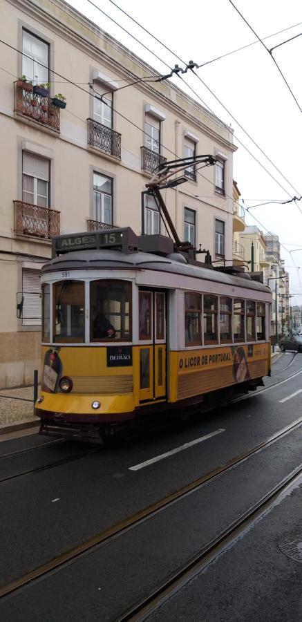 The Lisbon'S Light - Bed And Breakfast - Apartment Shared With The Hosts Hospedagem domiciliar