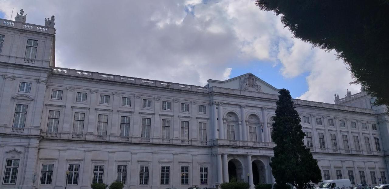 The Lisbon'S Light - Bed And Breakfast - Apartment Shared With The Hosts * Lisboa