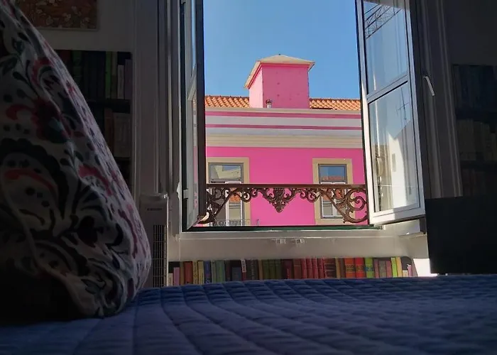 The Lisbon\'S Light - Bed And Breakfast - Apartment Shared With The Hosts