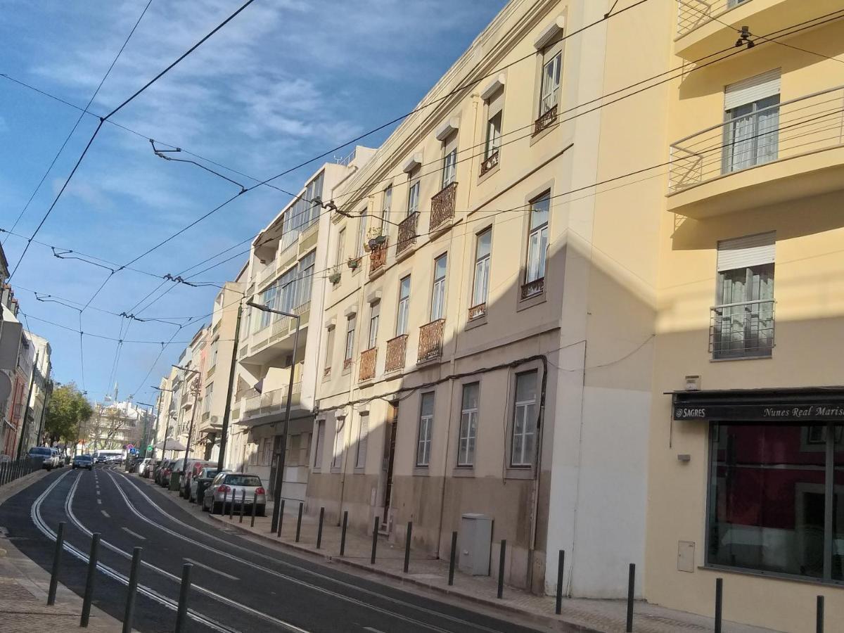 The Lisbon'S Light - Bed And Breakfast - Apartment Shared With The Hosts Habitación en casa particular