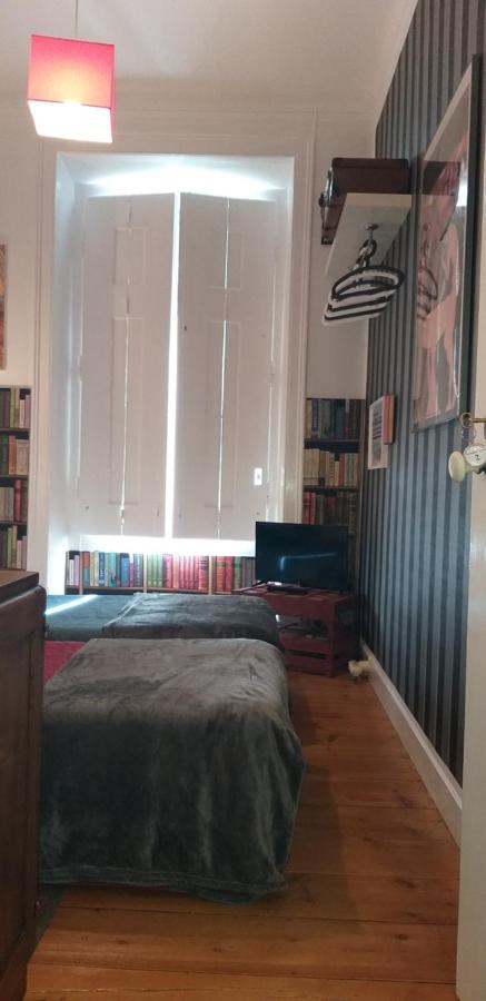 Habitación en casa particular The Lisbon'S Light - Bed And Breakfast - Apartment Shared With The Hosts